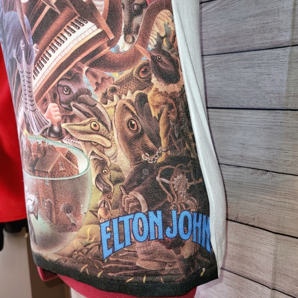 Elton John T-Shirt 🎹 - Picture 6 of 6